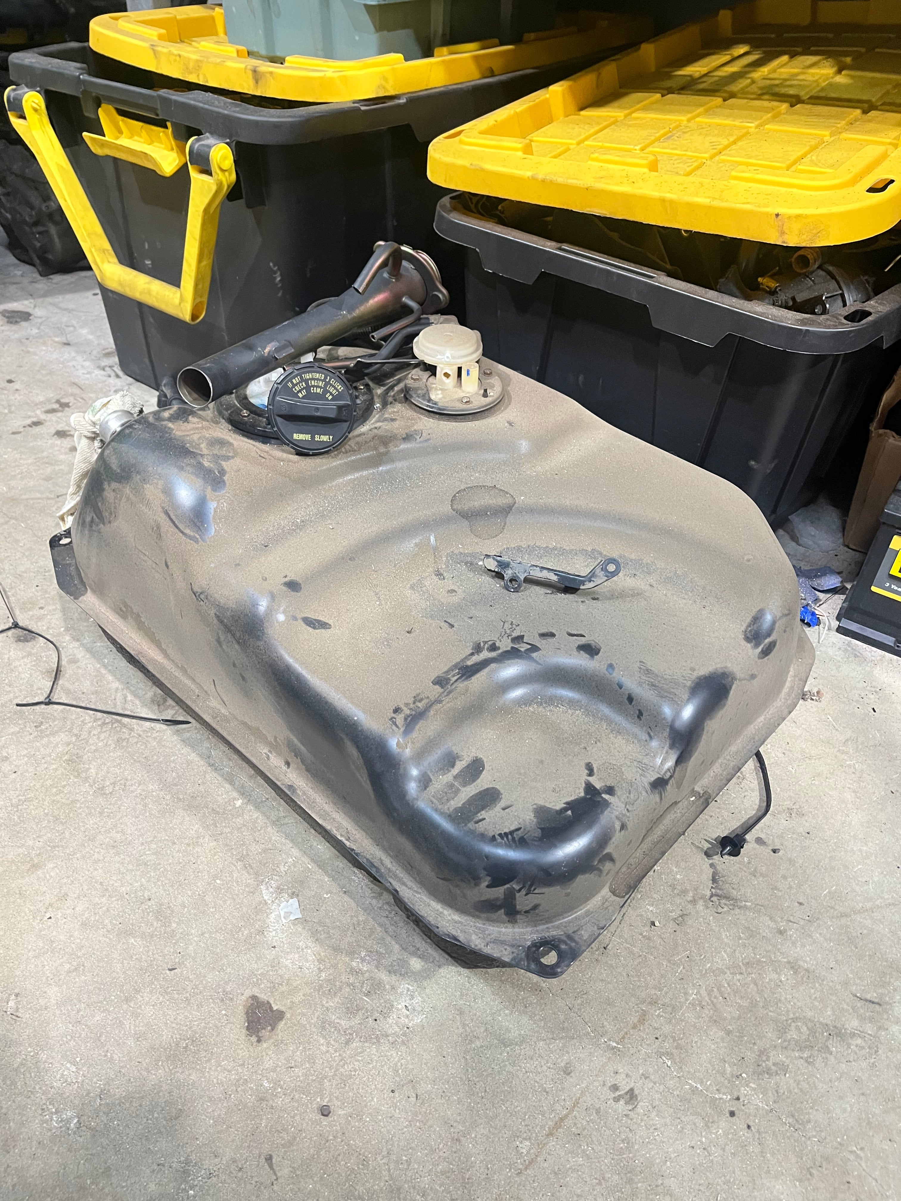 2000-2005 Honda S2000 STOCK FUEL GAS TANK ASSEMBLY