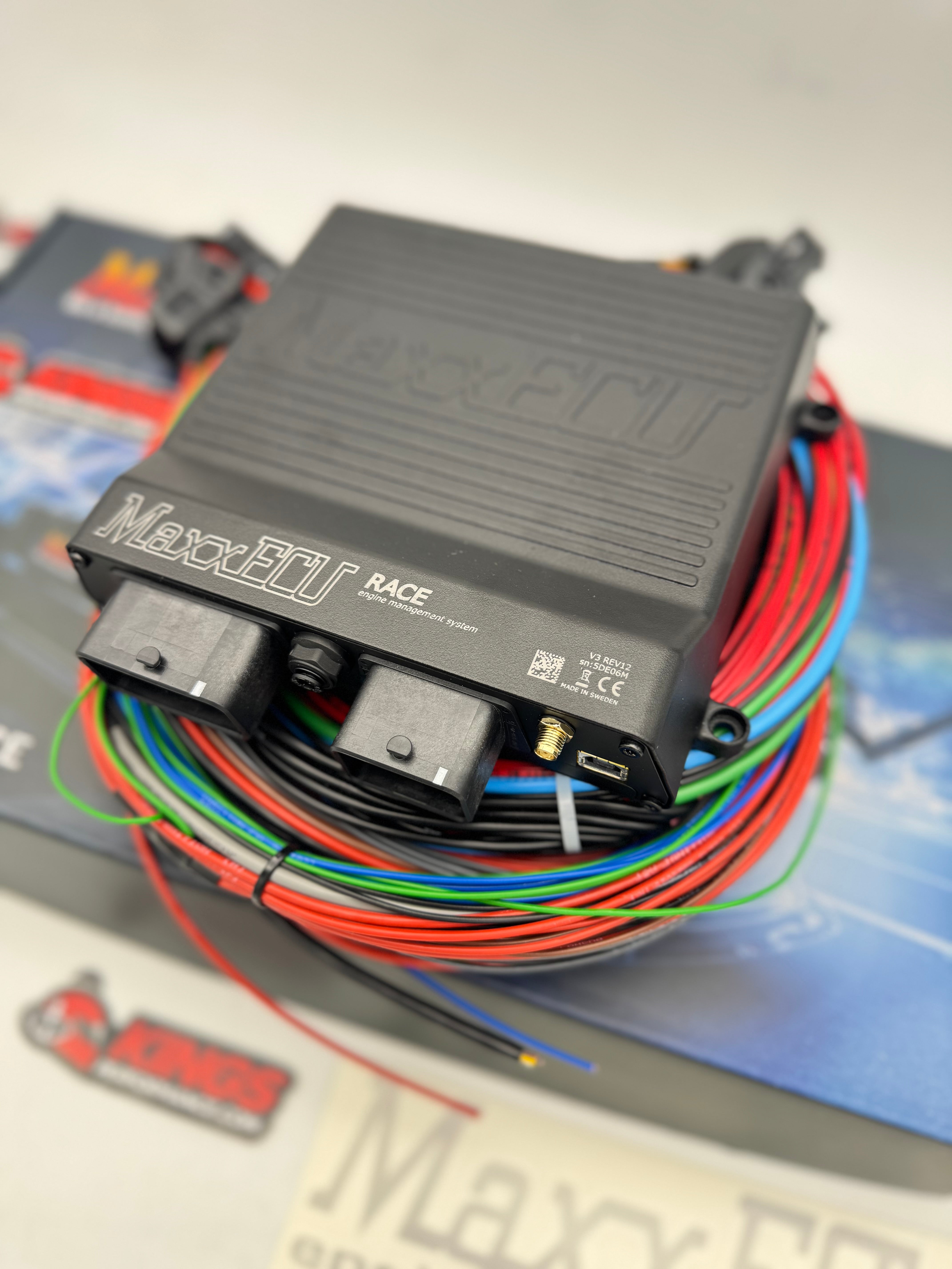 MaxxECU RACE PREMIUM (ECU, harnesses, accessories and LSU 4.2)