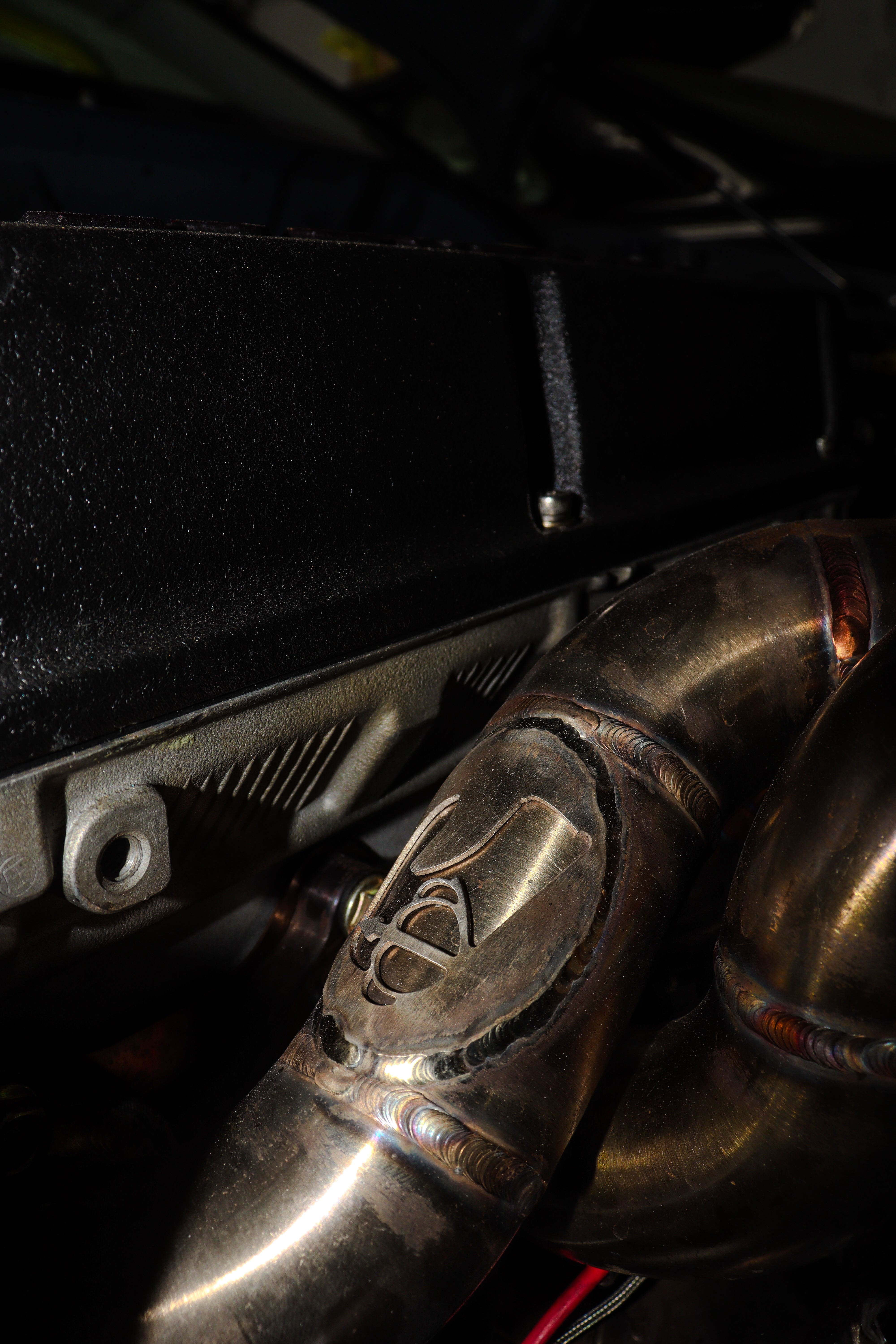 EVO 8/9 FOWARD FACING MANIFOLD